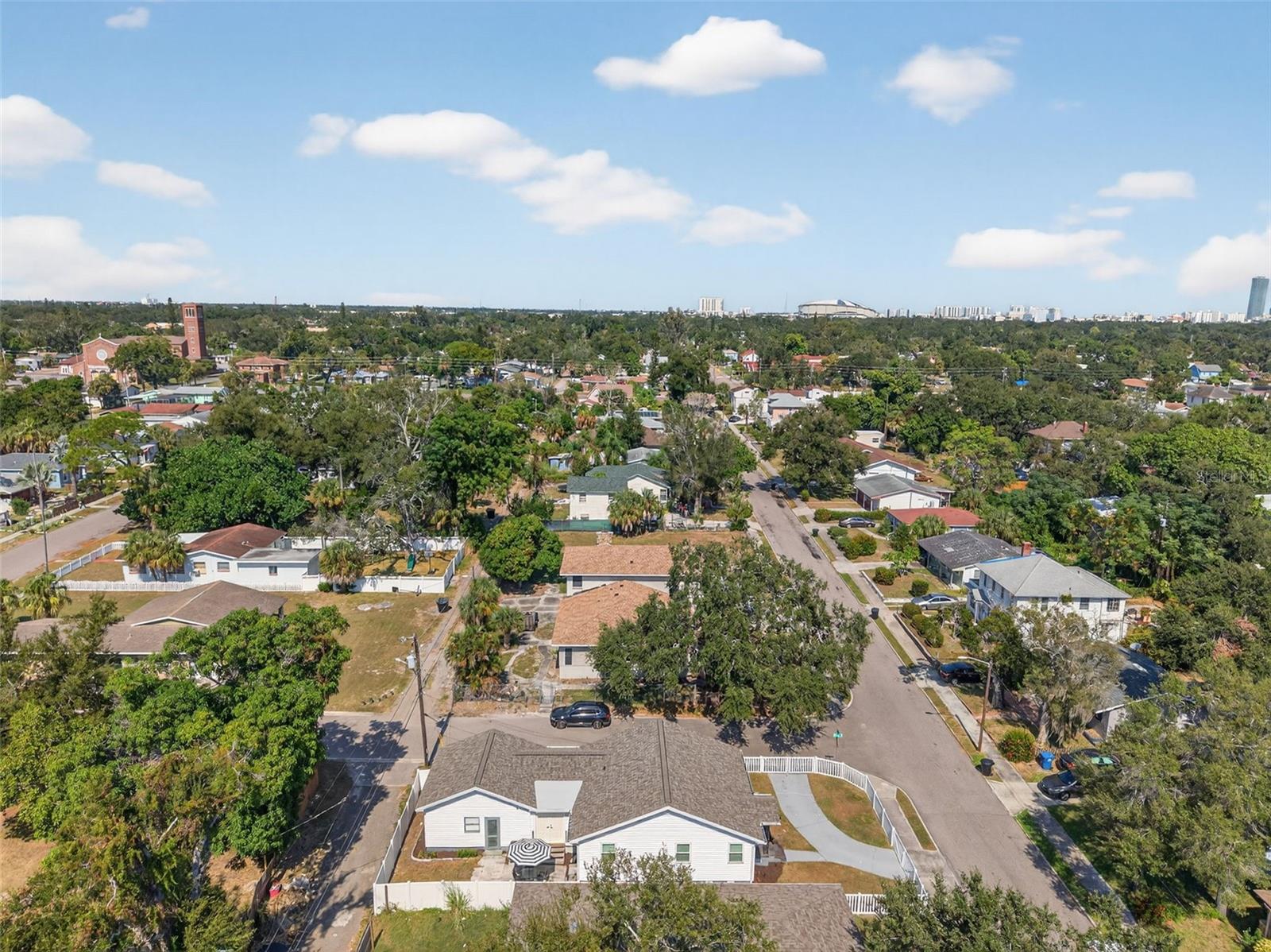 Image 21 of 28 For 2401 19th Street S