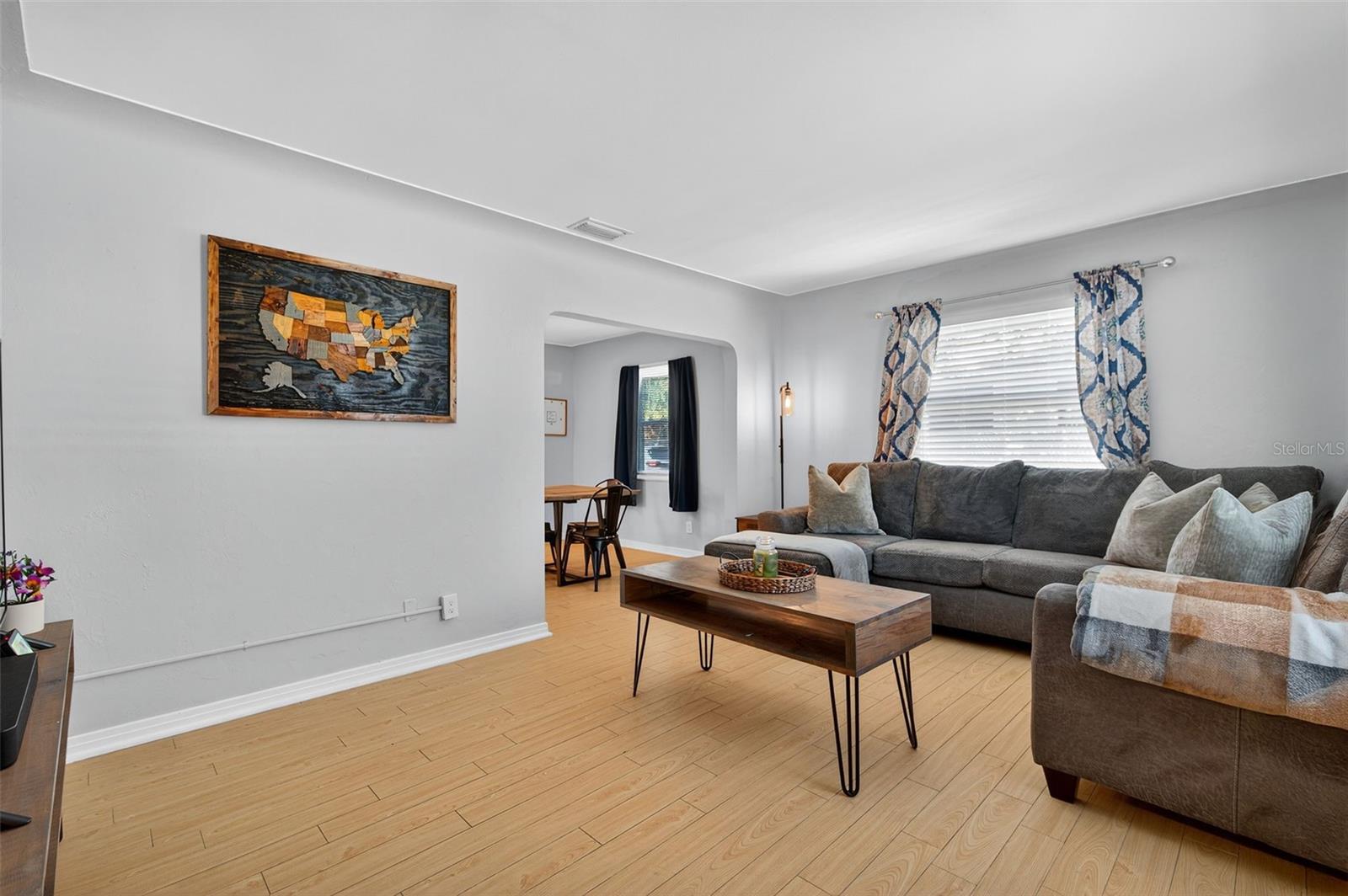 Image 7 of 28 For 2401 19th Street S