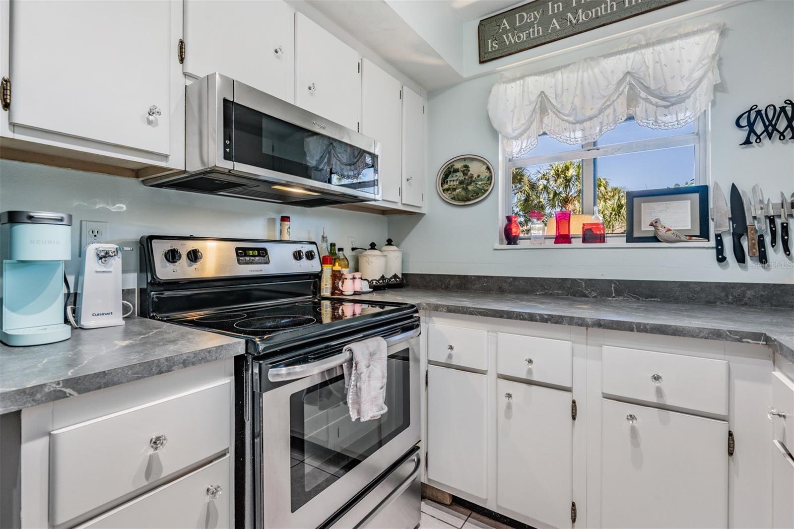 Image 13 of 45 For 501 Windrush Bay Drive 114