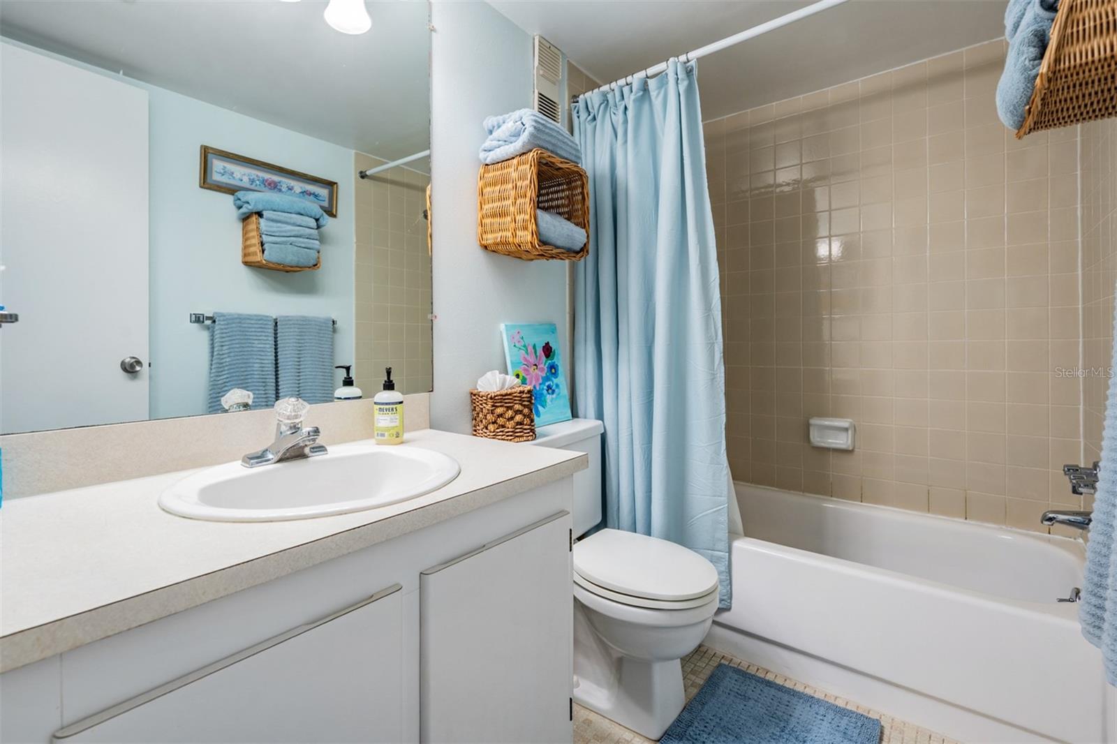 Image 21 of 45 For 501 Windrush Bay Drive 114