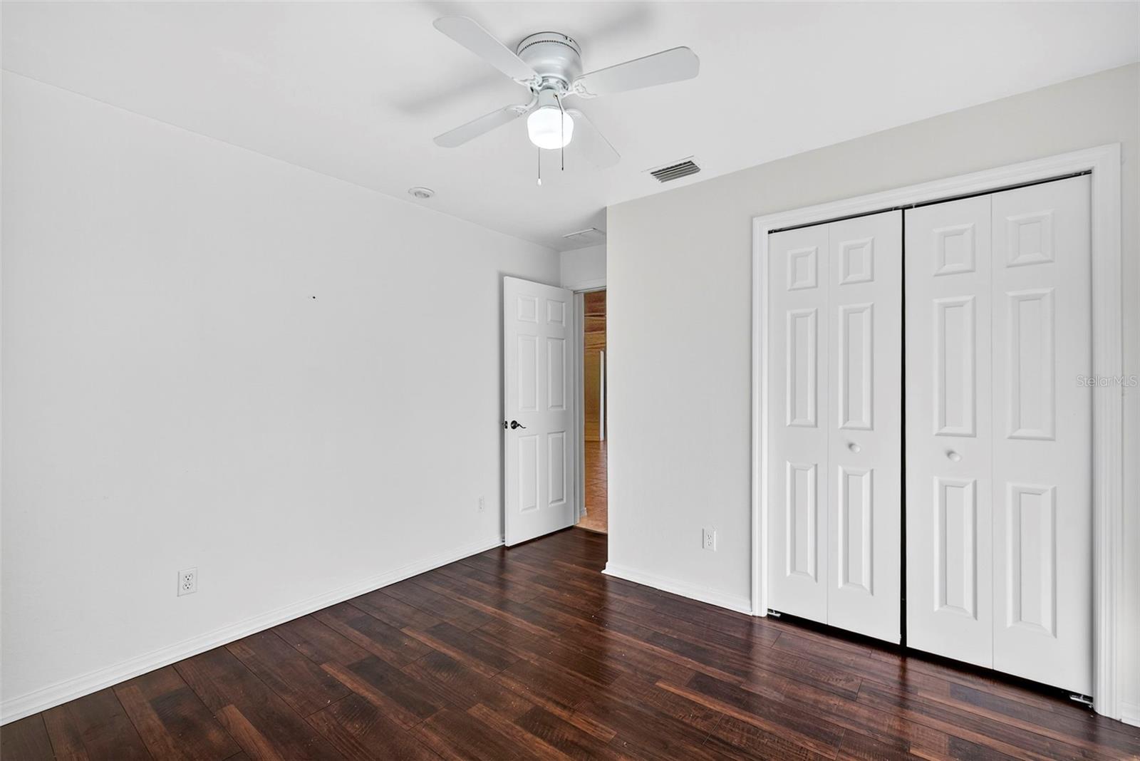 Image 25 of 31 For 710-712 Creuset Avenue S