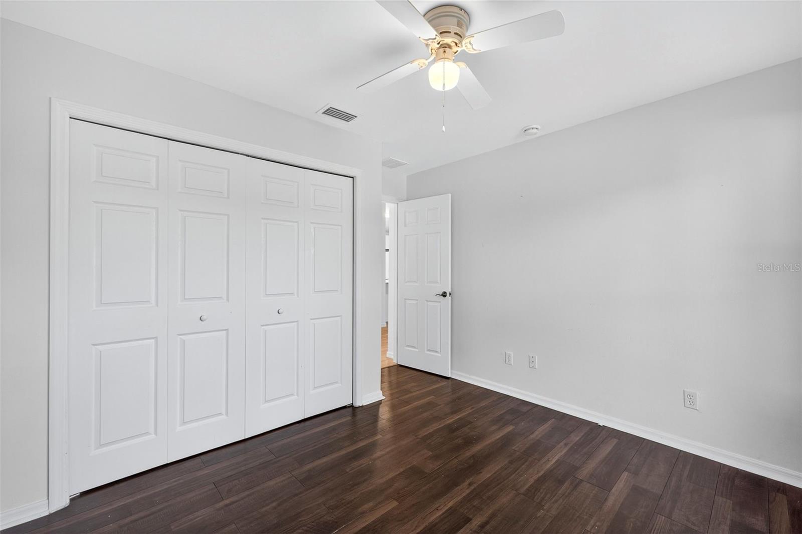 Image 27 of 31 For 710-712 Creuset Avenue S