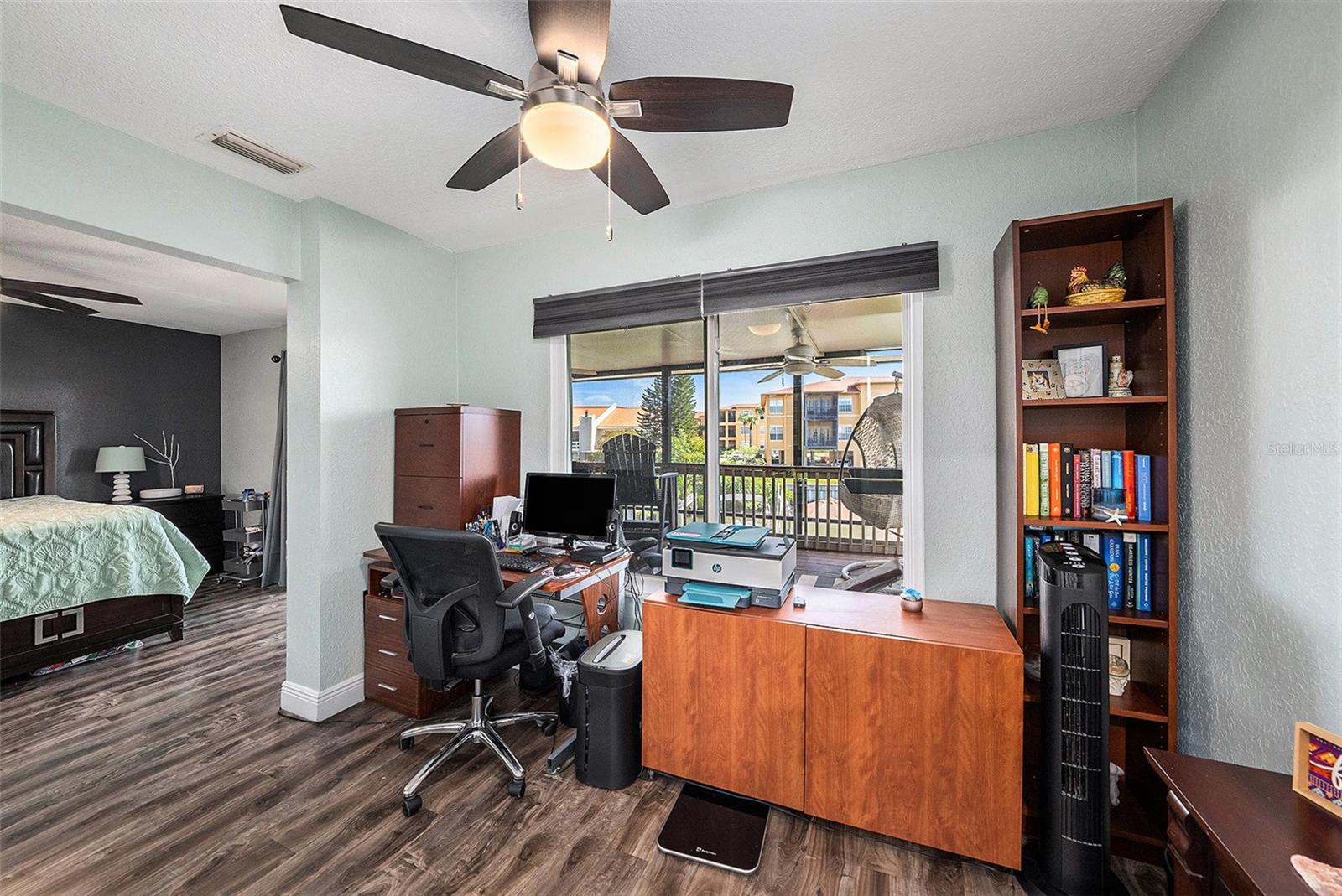 Image 11 of 38 For 4311 Harbor House Drive 4311