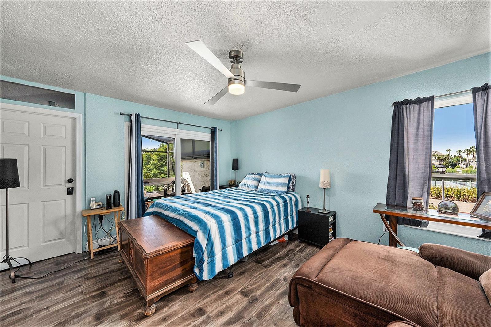 Image 15 of 38 For 4311 Harbor House Drive 4311