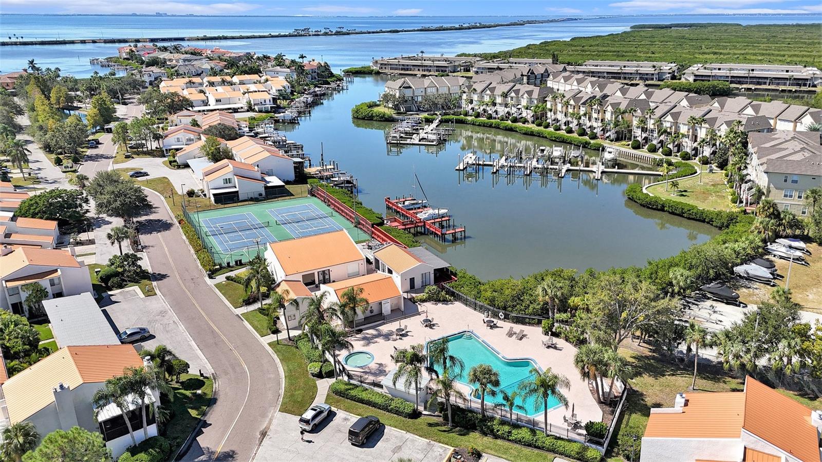 Image 31 of 38 For 4311 Harbor House Drive 4311