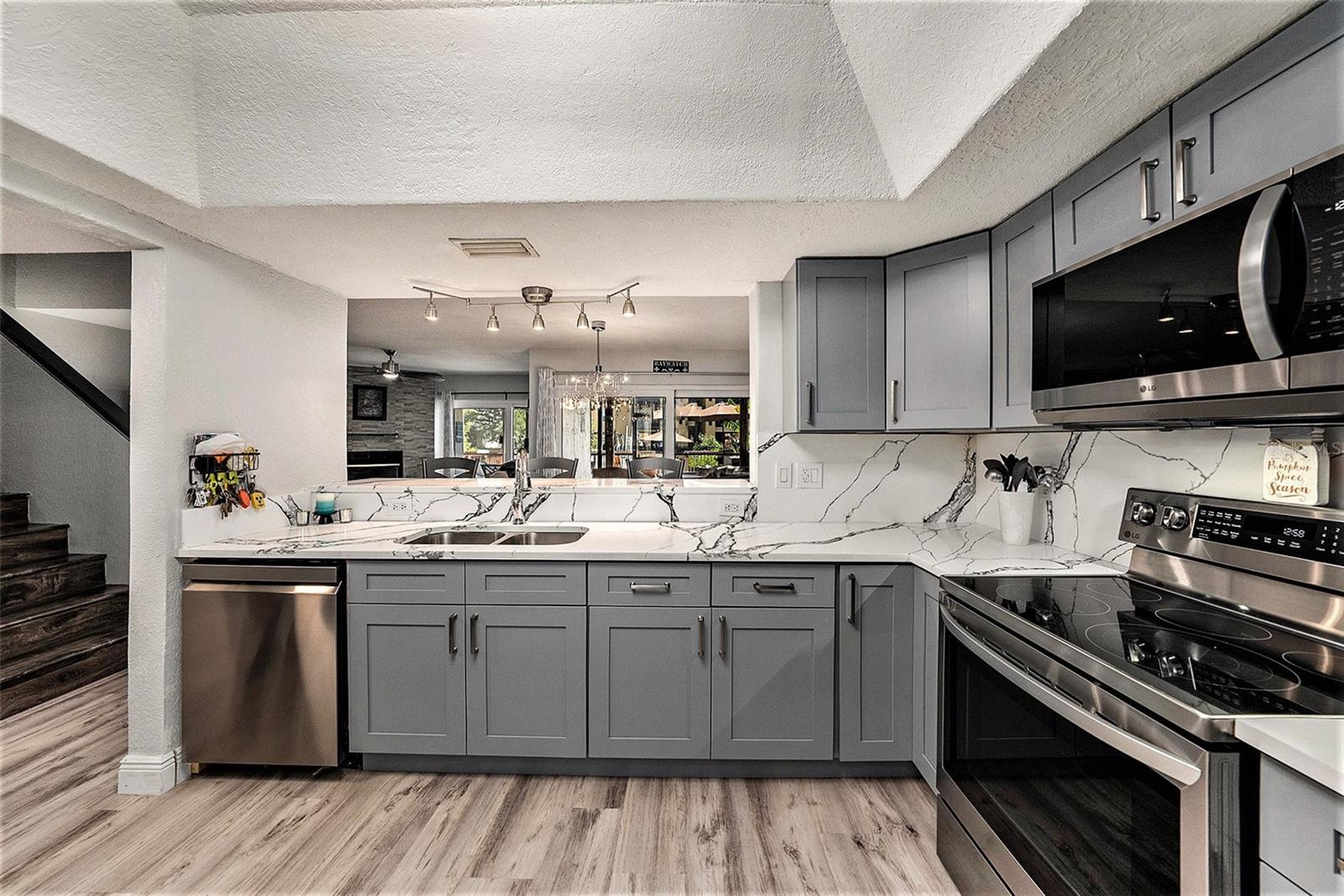 Image 9 of 38 For 4311 Harbor House Drive 4311