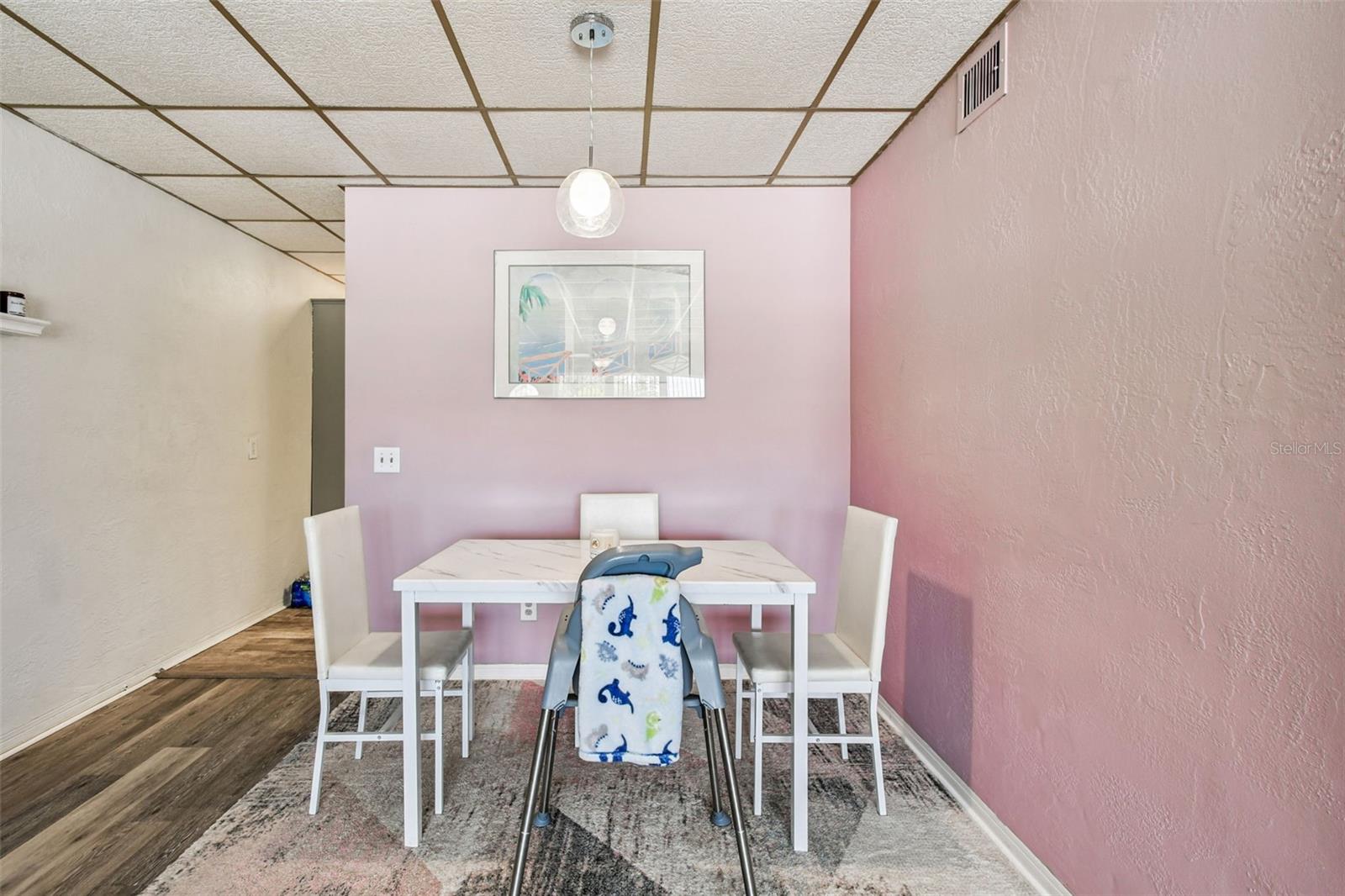 Image 11 of 33 For 5860 43rd Terrace N 1513