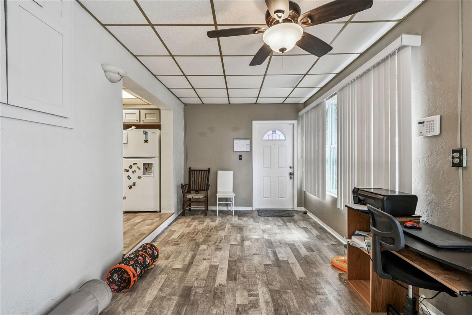 Image 7 of 33 For 5860 43rd Terrace N 1513