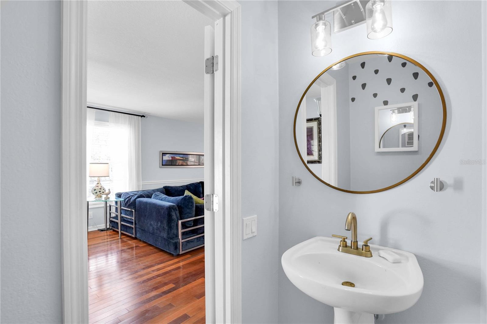 Image 14 of 45 For 103 17th Street E