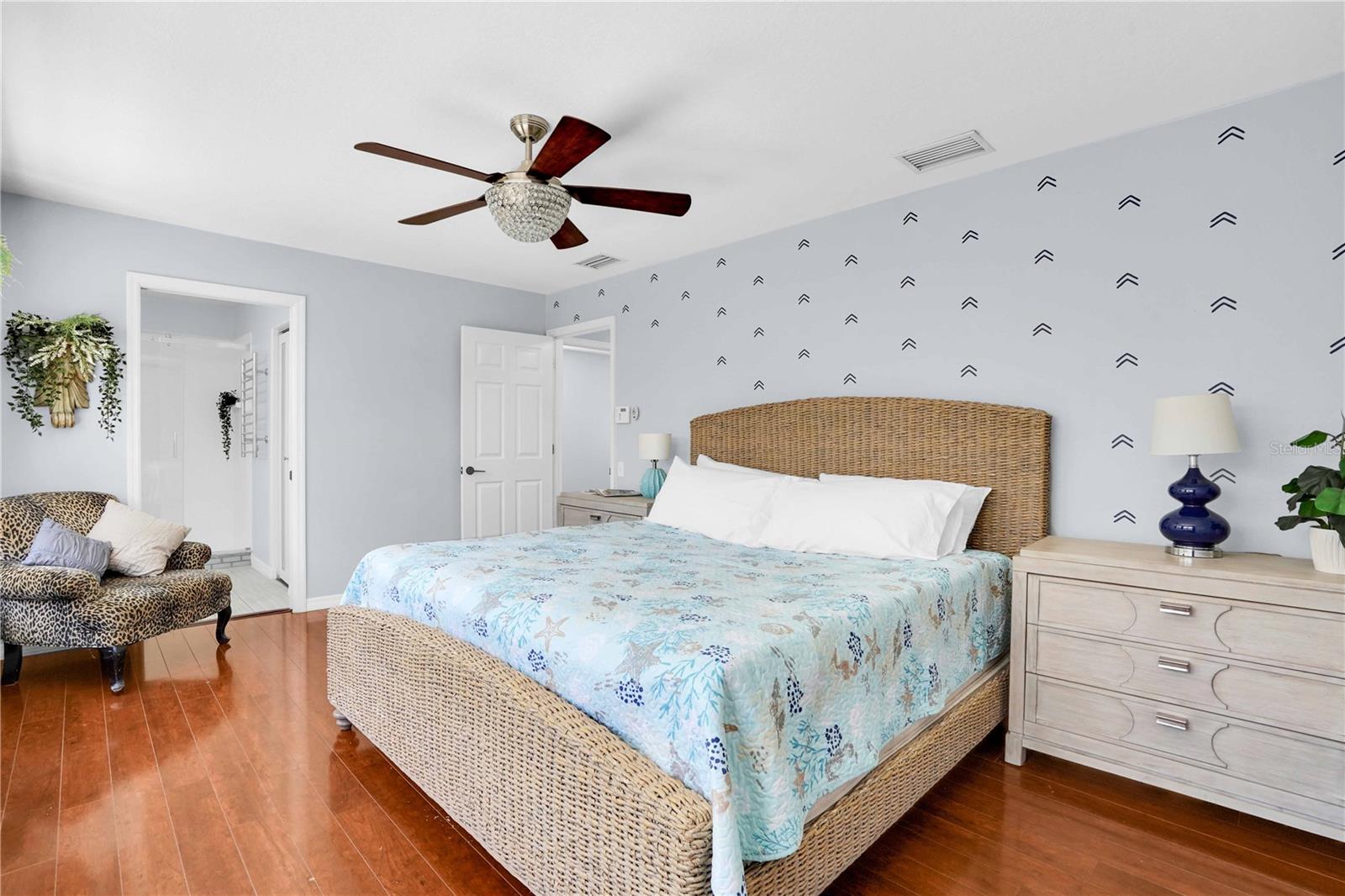 Image 16 of 45 For 103 17th Street E