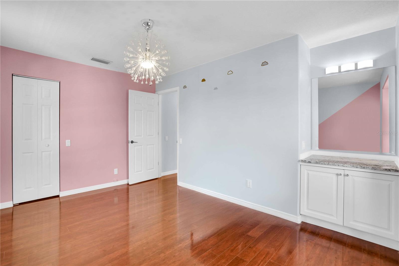 Image 24 of 45 For 103 17th Street E