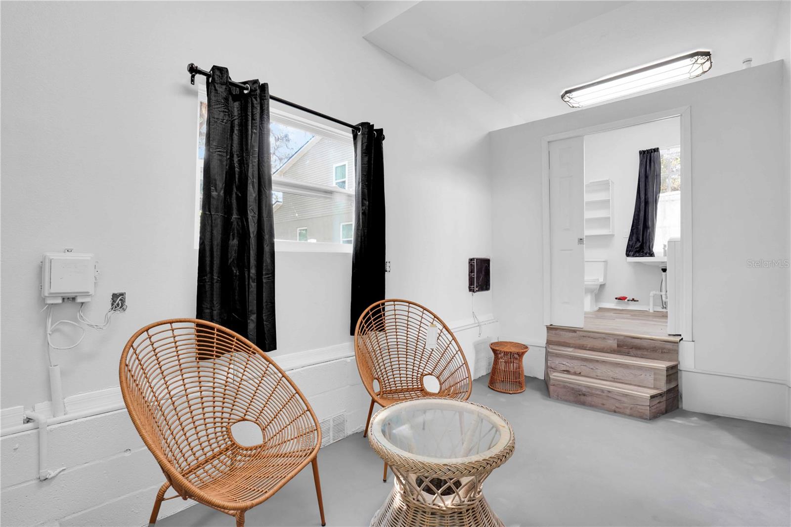 Image 25 of 45 For 103 17th Street E