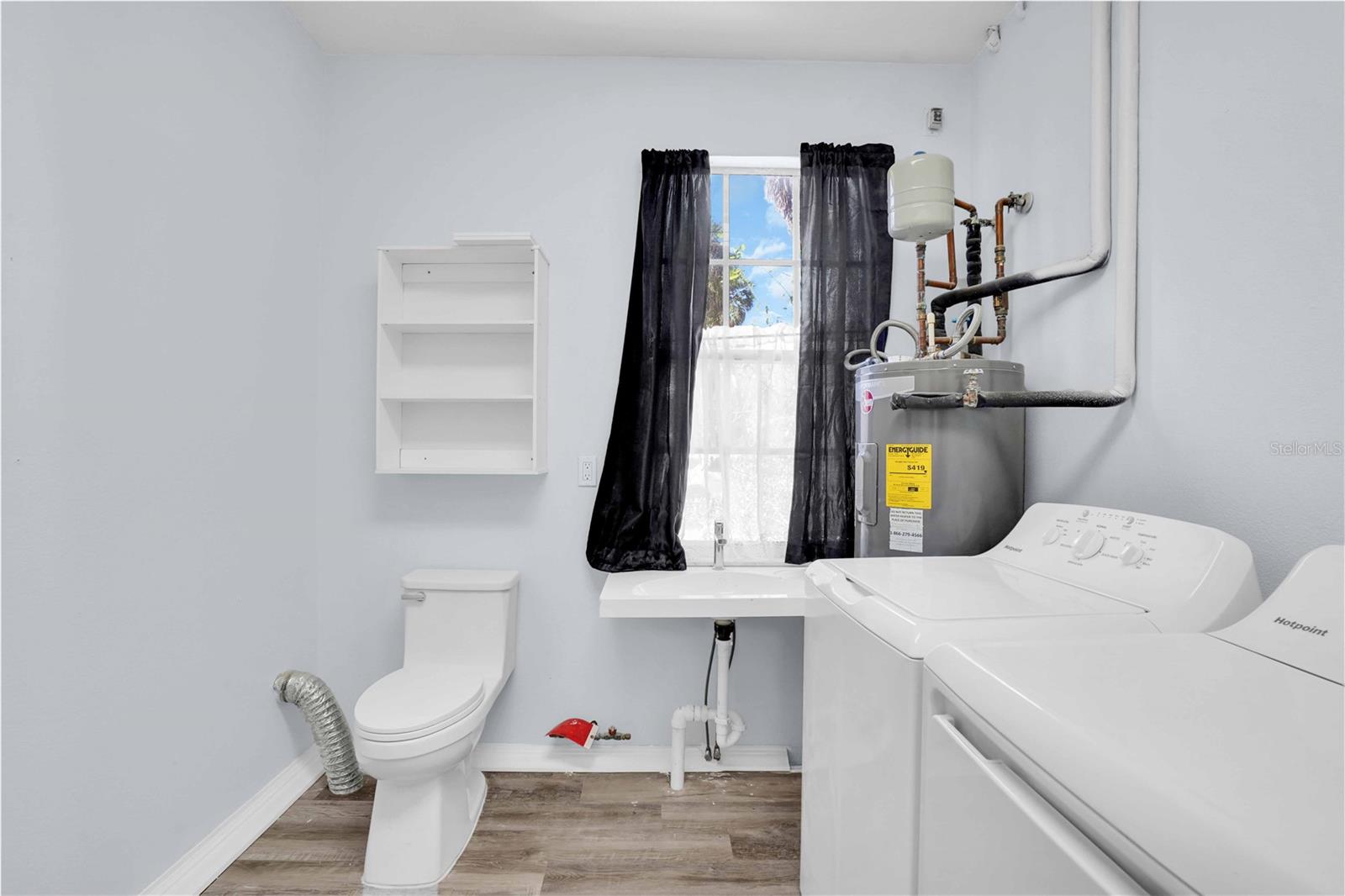 Image 26 of 45 For 103 17th Street E