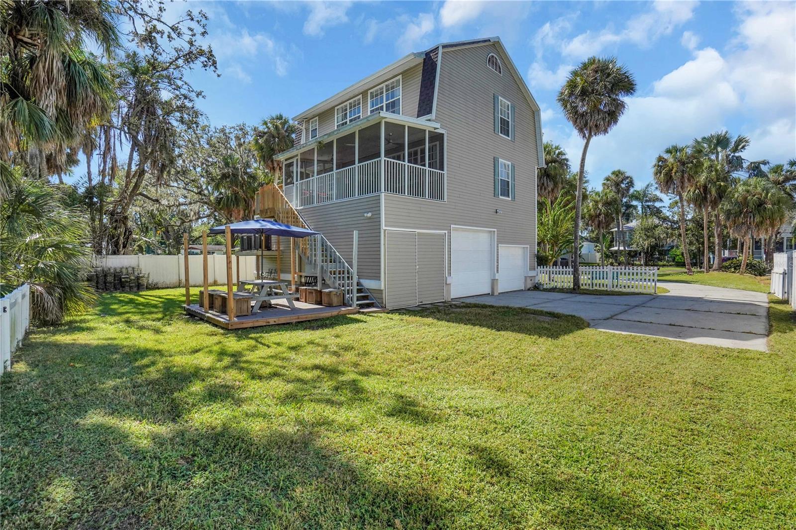 Image 33 of 45 For 103 17th Street E