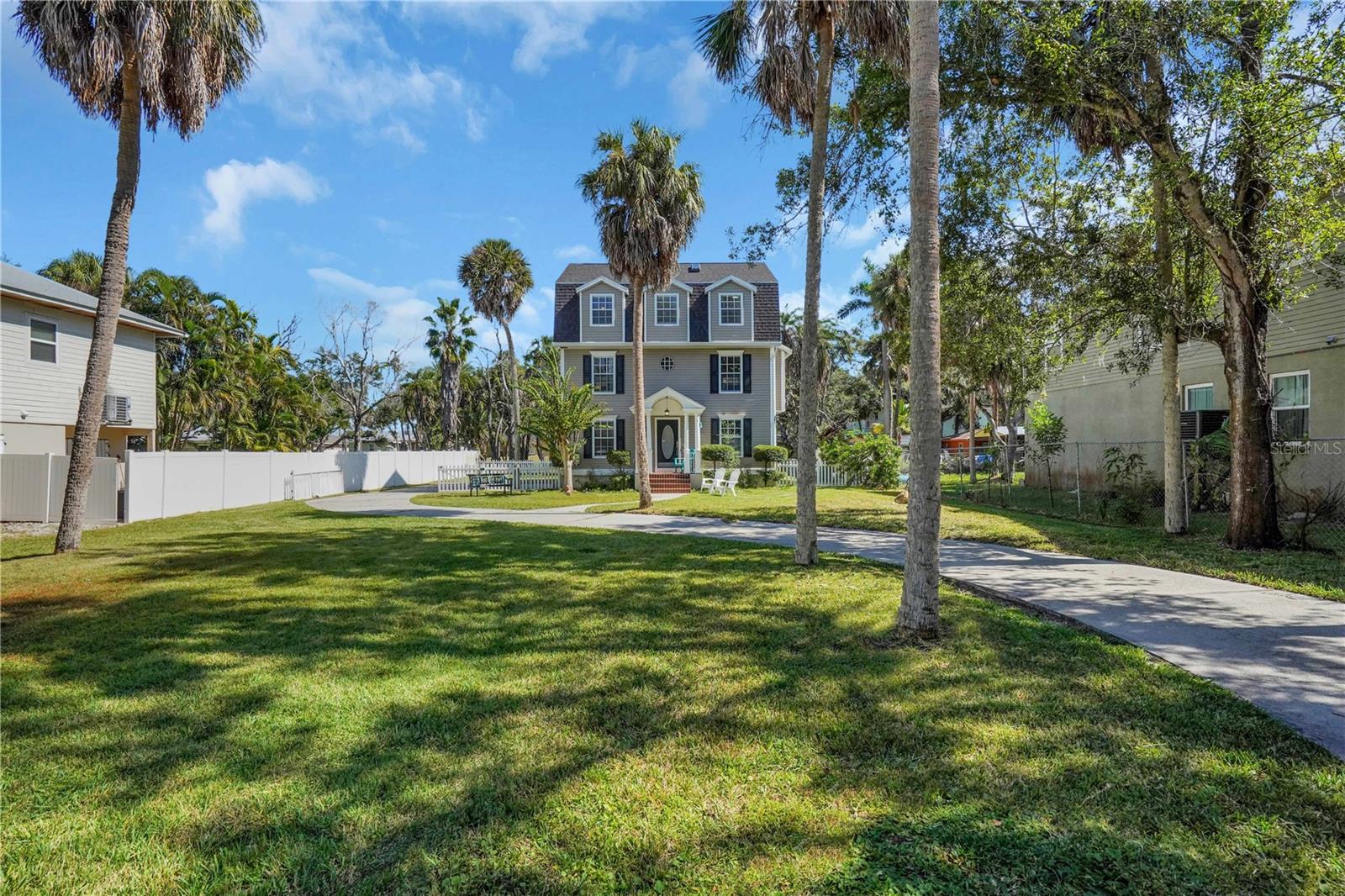 Image 43 of 45 For 103 17th Street E