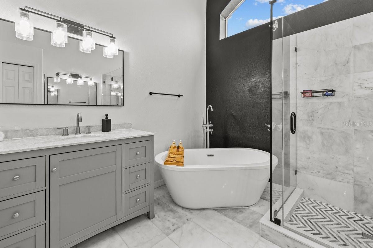 Image 21 of 35 For 6402 Rubia Circle