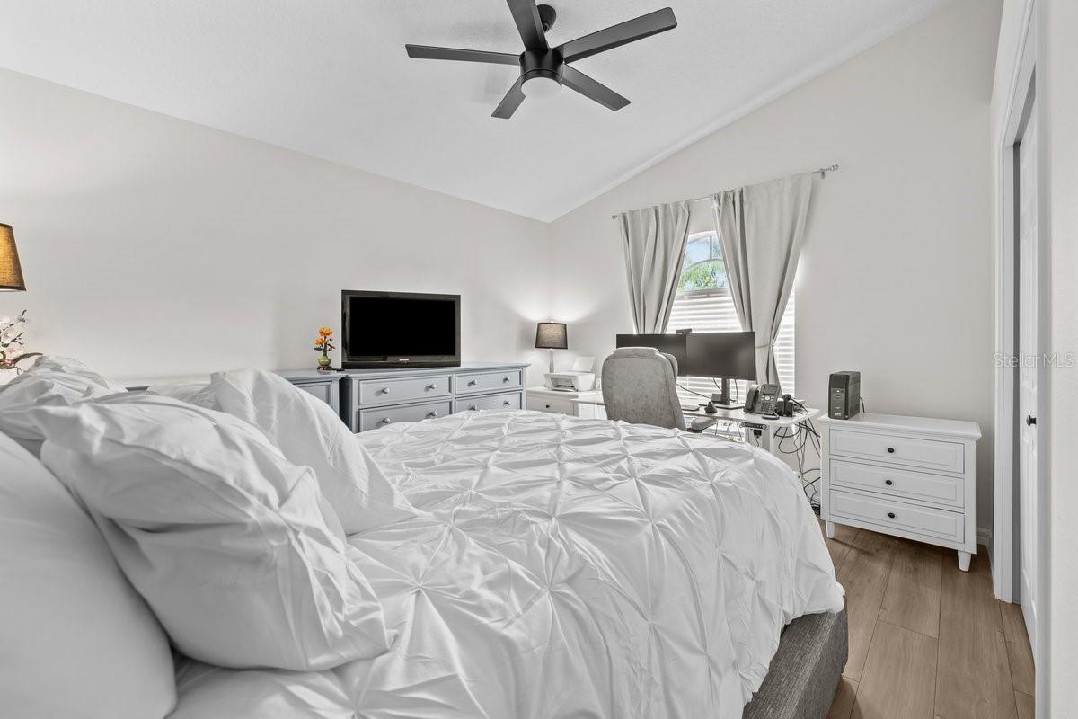 Image 23 of 35 For 6402 Rubia Circle