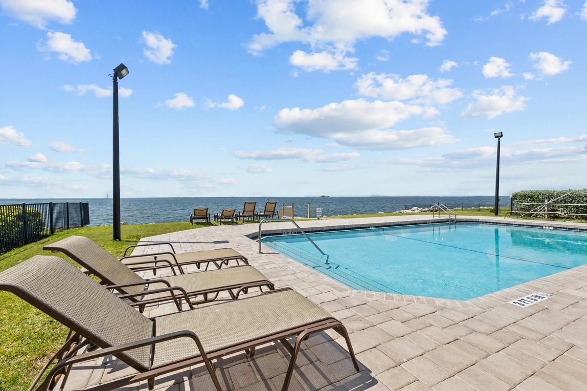 Image 32 of 35 For 6402 Rubia Circle