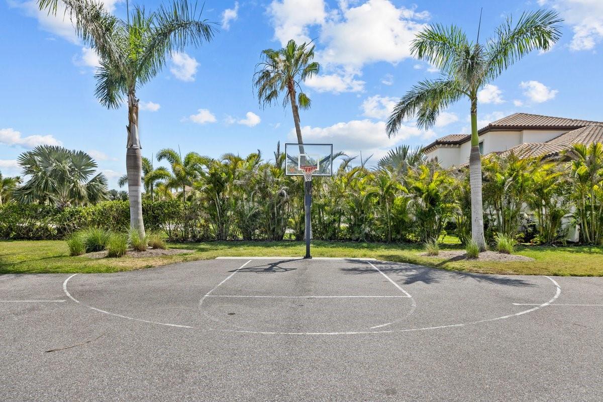 Image 34 of 35 For 6402 Rubia Circle