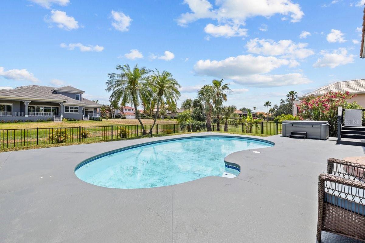 Image 5 of 35 For 6402 Rubia Circle