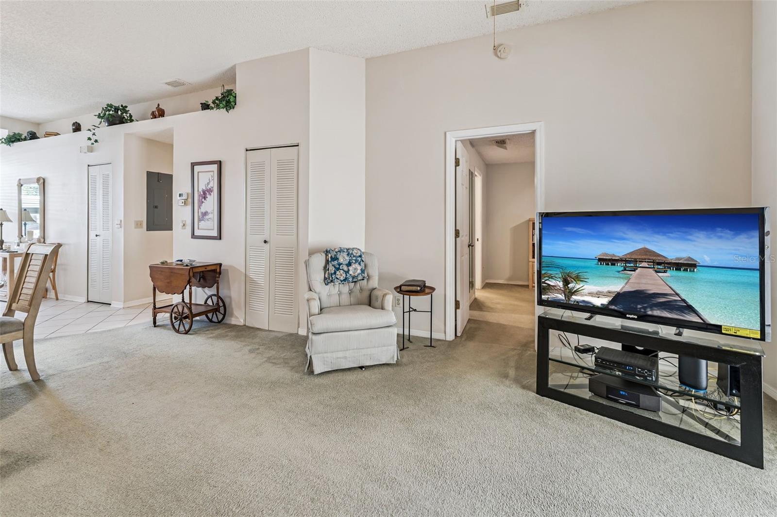 Image 6 of 24 For 104 Knollpoint Drive 3