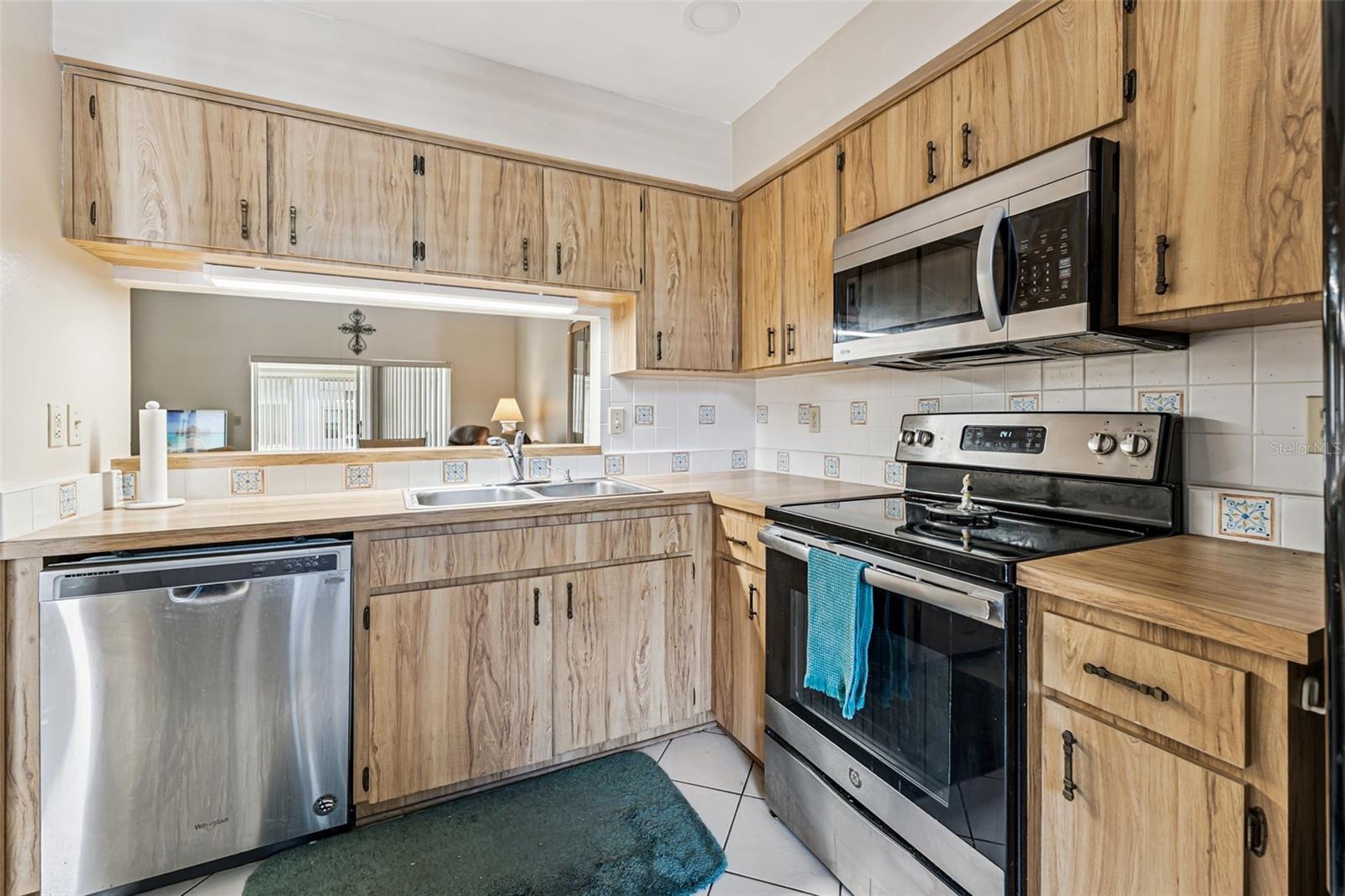 Image 7 of 24 For 104 Knollpoint Drive 3