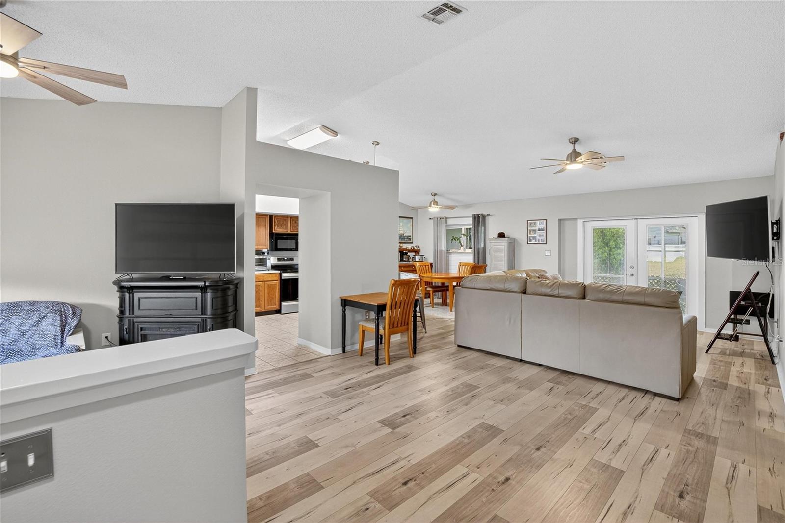 Image 8 of 71 For 6132 Magpie Drive