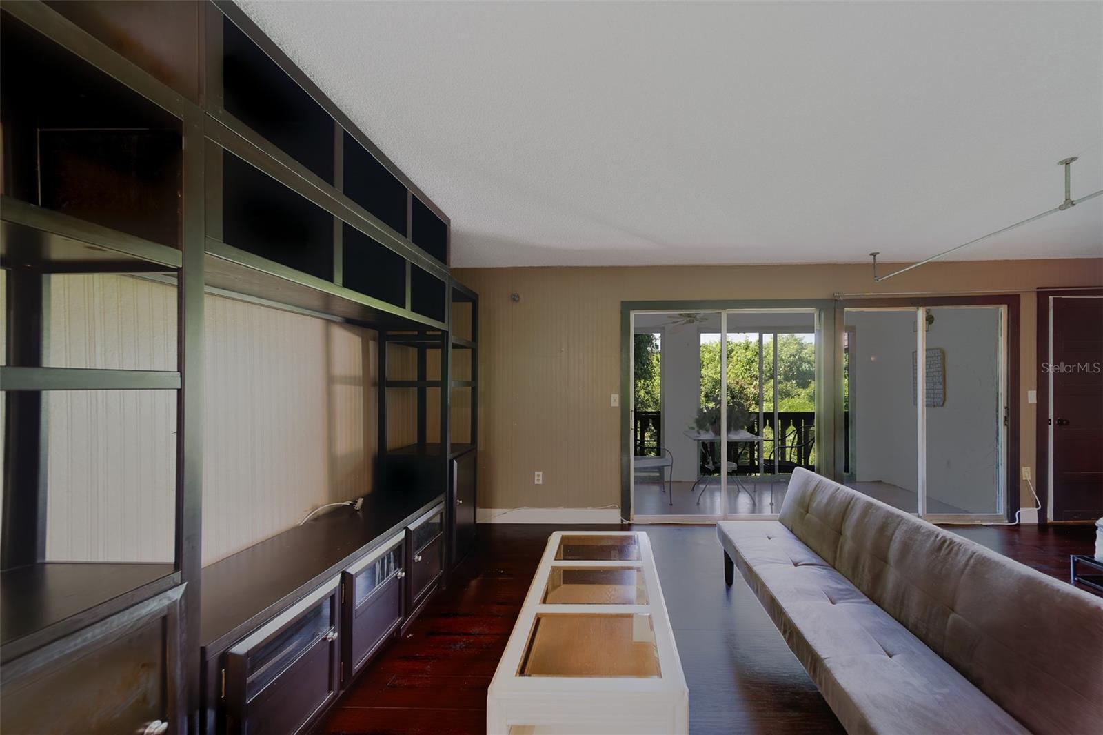 Image 12 of 42 For 240 Bayshore Boulevard 204