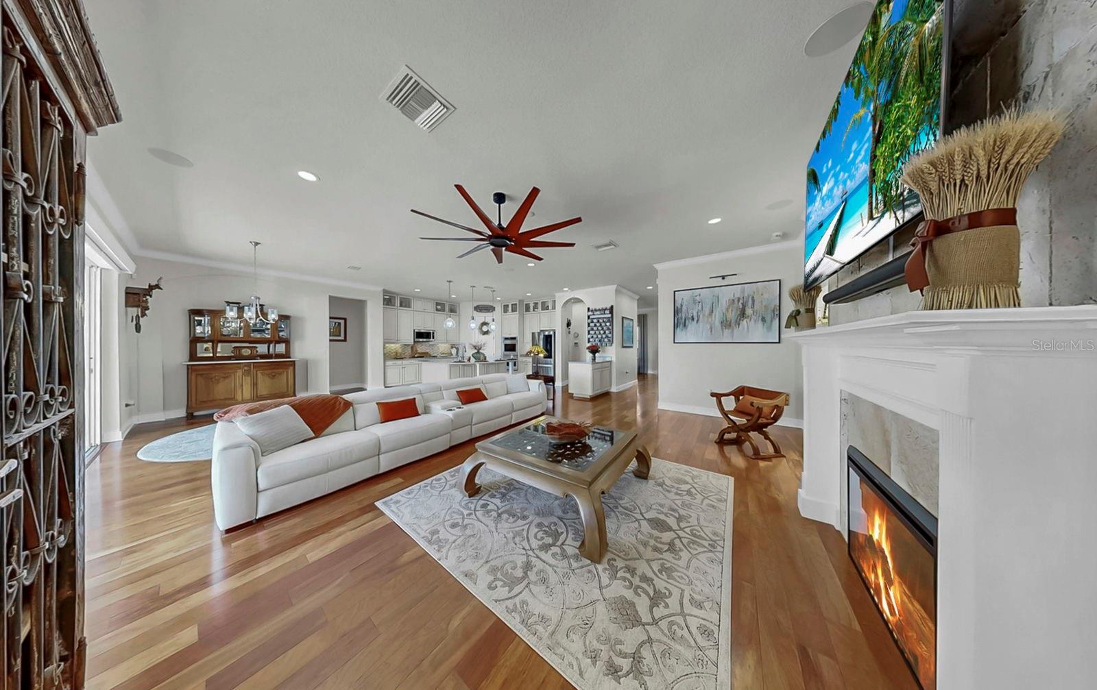 Image 21 of 74 For 11337 Lake Lucaya Drive