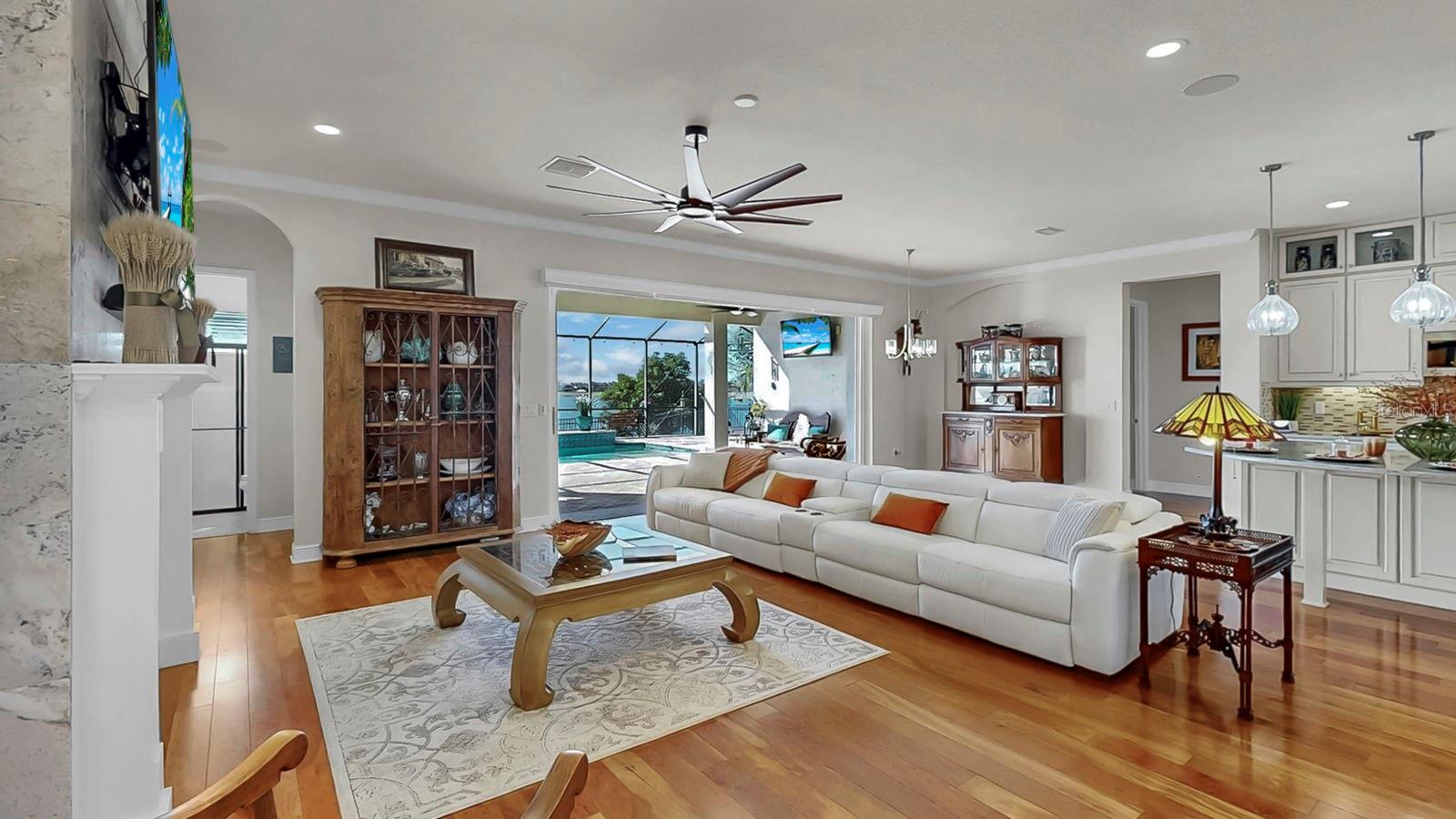 Image 22 of 74 For 11337 Lake Lucaya Drive