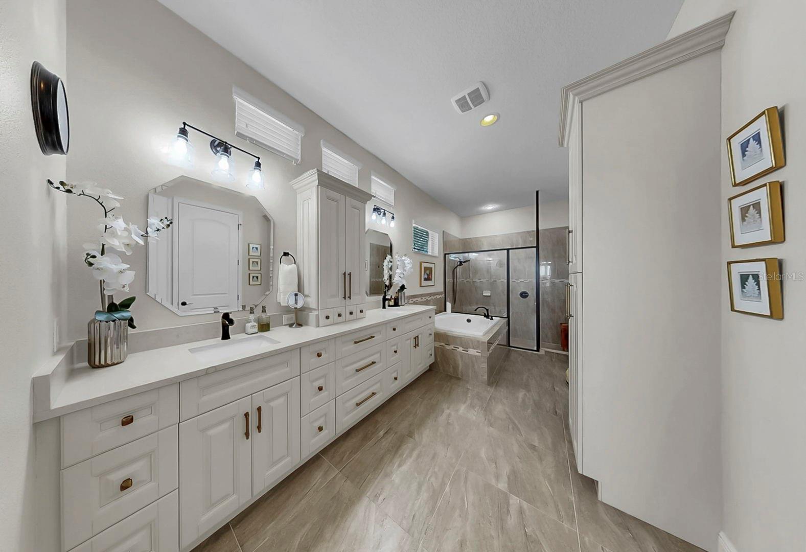 Image 27 of 74 For 11337 Lake Lucaya Drive