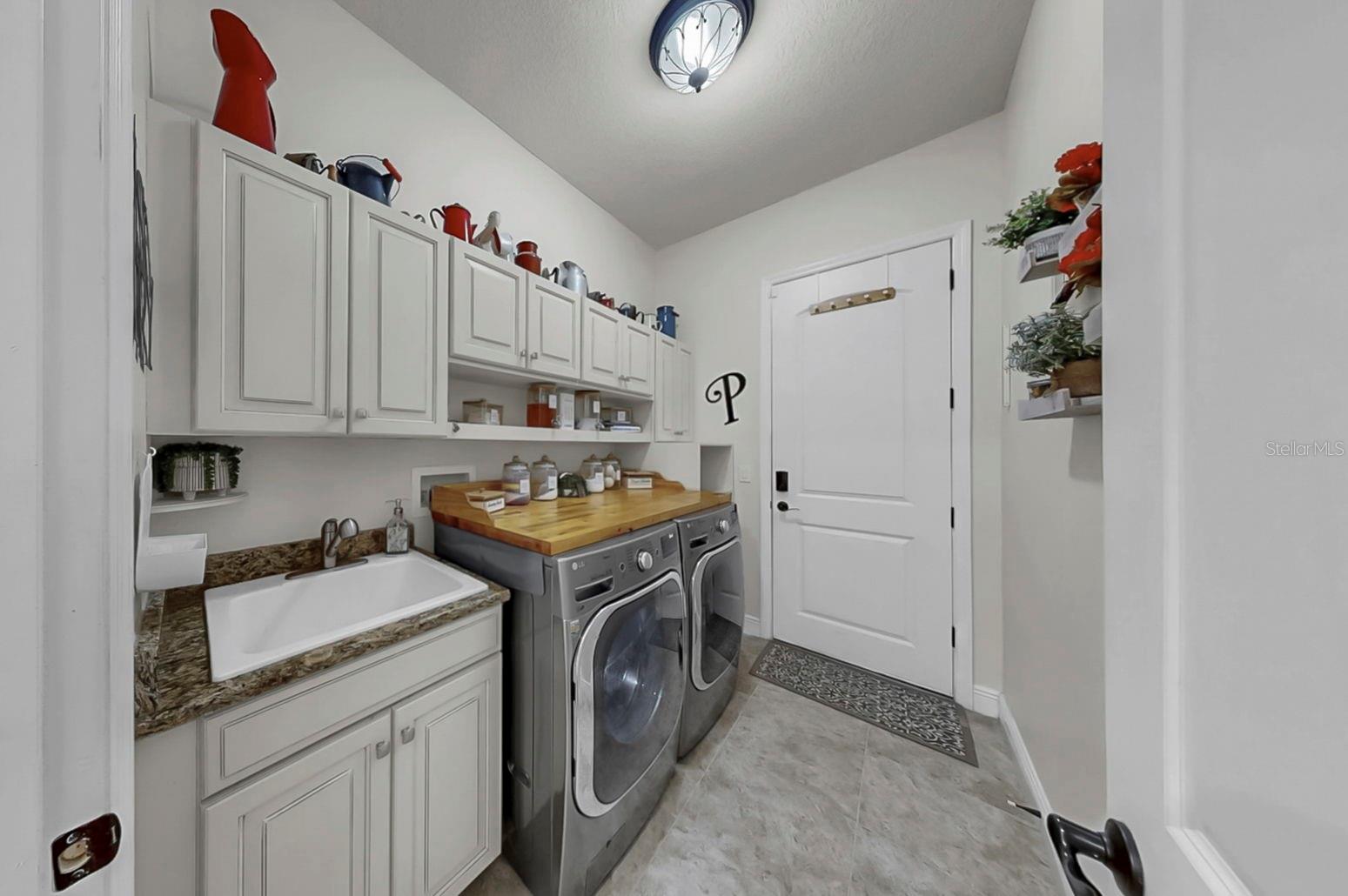 Image 34 of 74 For 11337 Lake Lucaya Drive