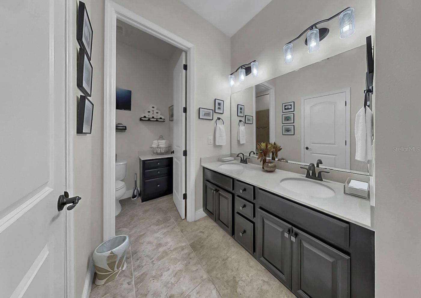 Image 36 of 74 For 11337 Lake Lucaya Drive