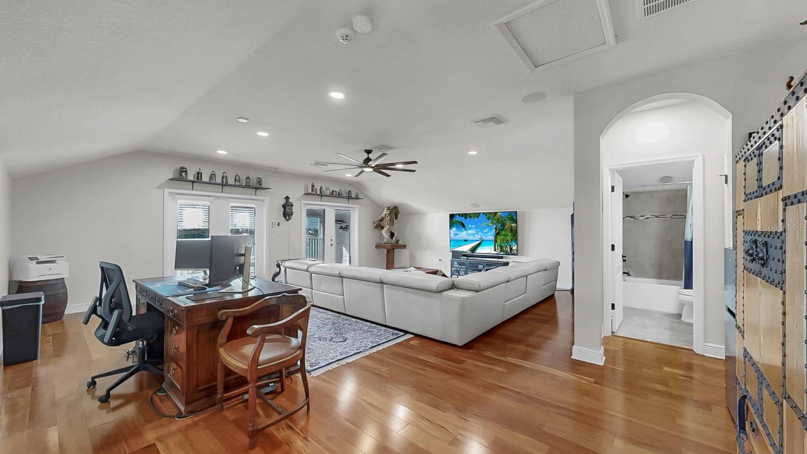 Image 41 of 74 For 11337 Lake Lucaya Drive