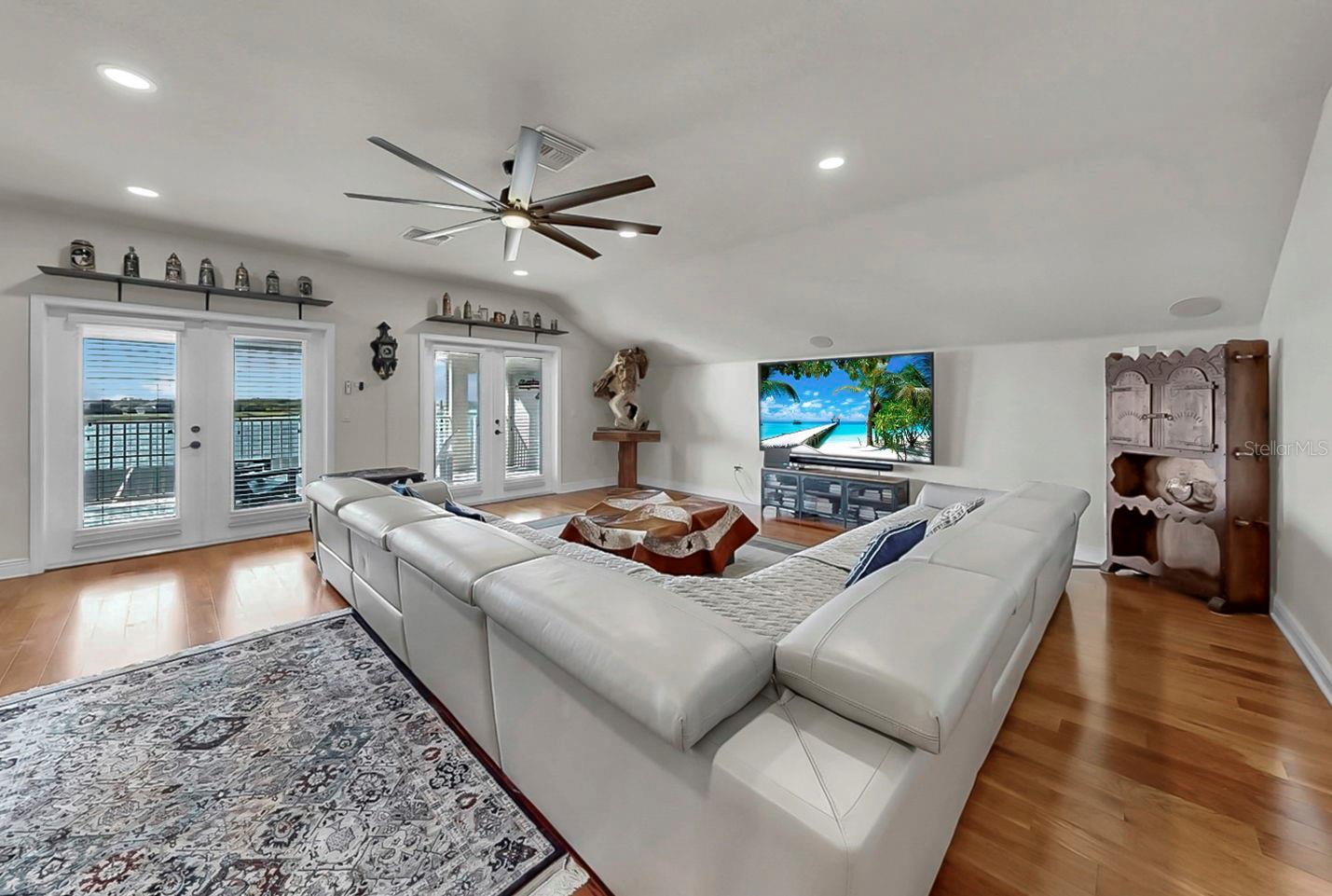 Image 42 of 74 For 11337 Lake Lucaya Drive