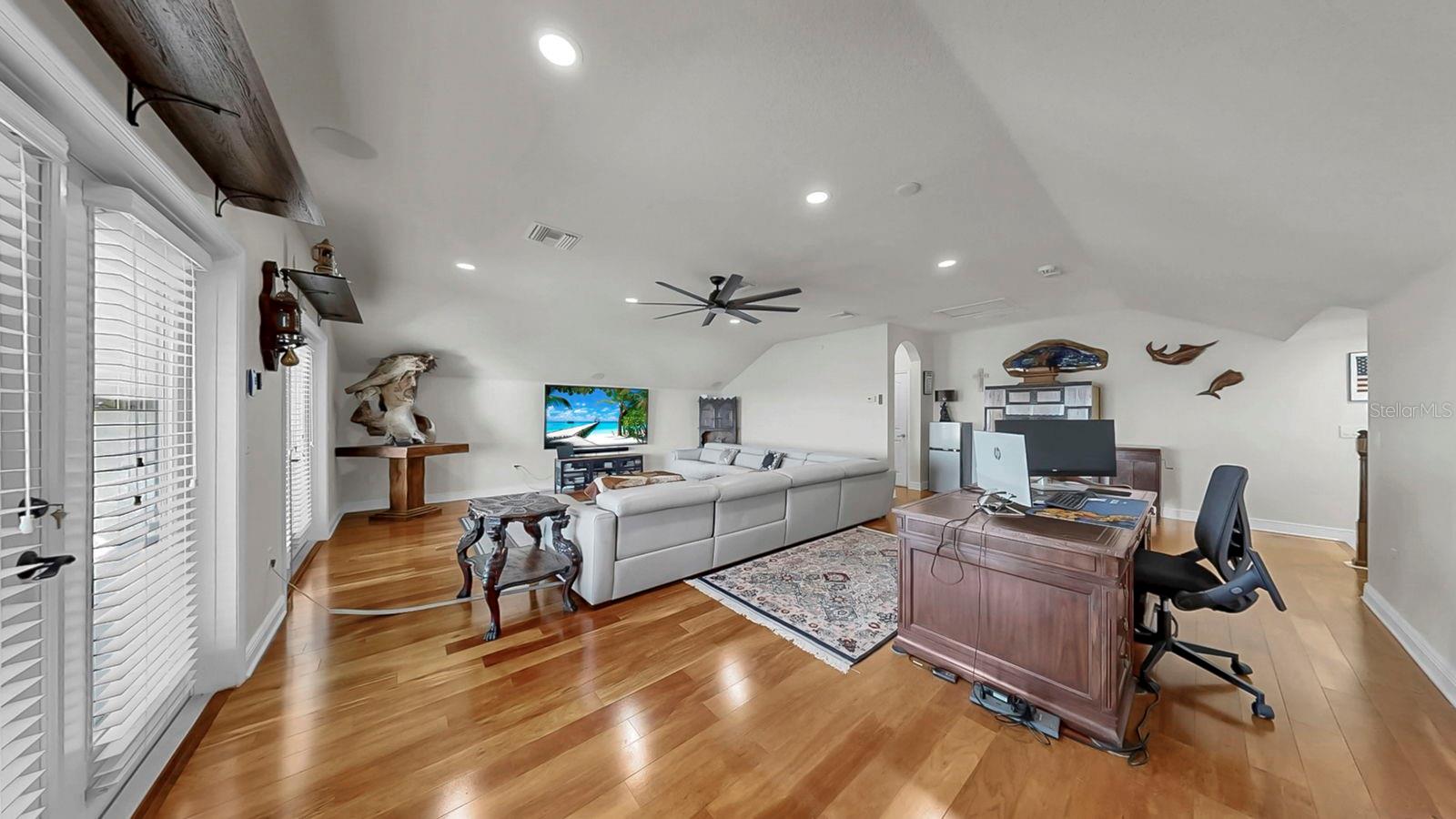 Image 43 of 74 For 11337 Lake Lucaya Drive