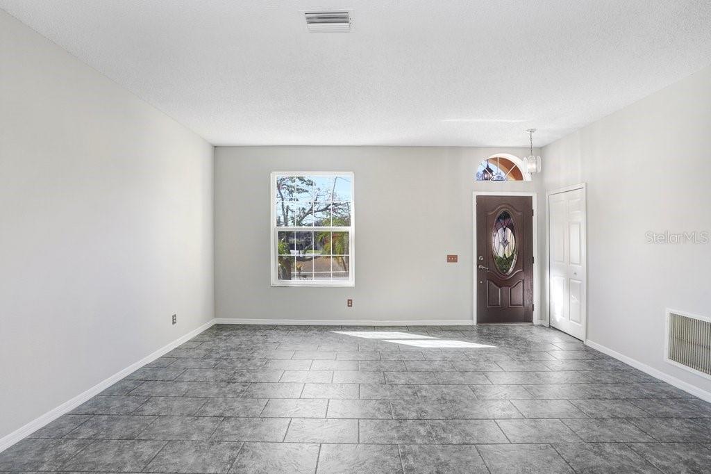 Image 12 of 38 For 919 Grand Canyon Drive