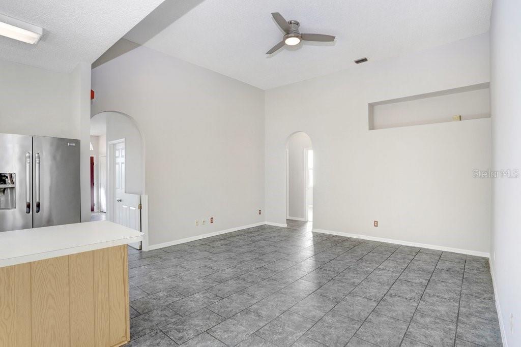 Image 16 of 38 For 919 Grand Canyon Drive