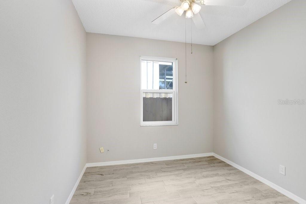 Image 24 of 38 For 919 Grand Canyon Drive