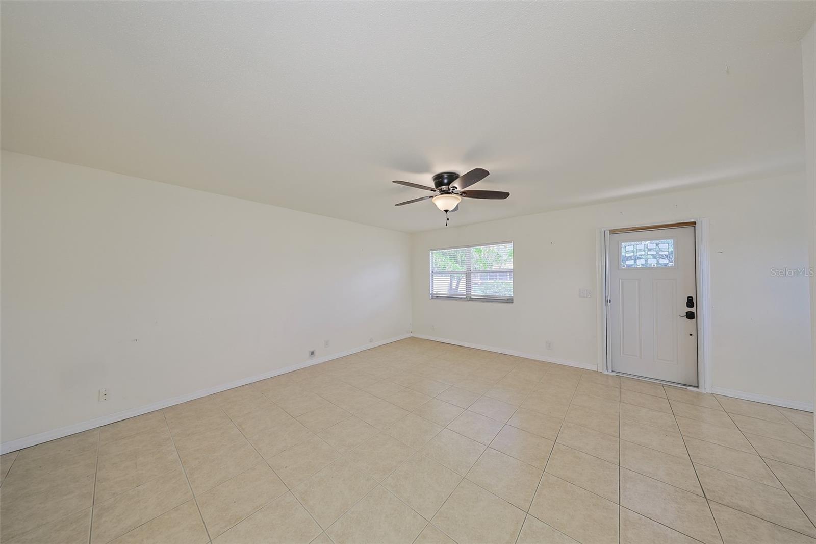 Image 11 of 59 For 202 Bedford Street 72
