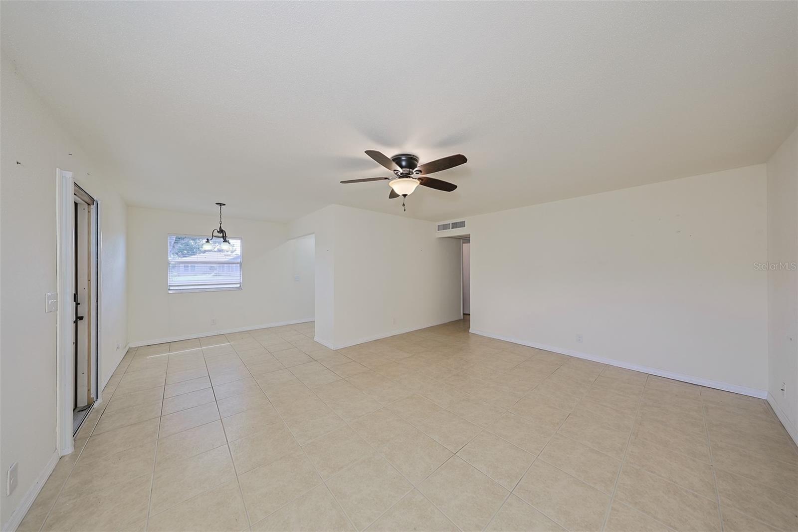 Image 9 of 59 For 202 Bedford Street 72