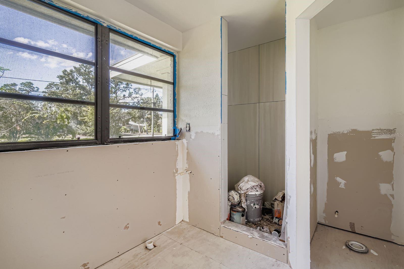 Image 21 of 29 For 421 Shore Drive E