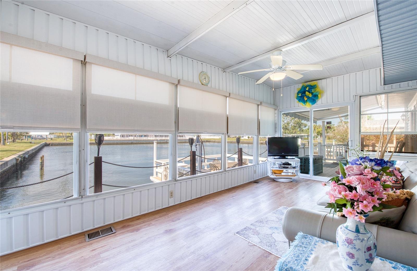 Image 21 of 42 For 18675 Us Highway 19 N 303