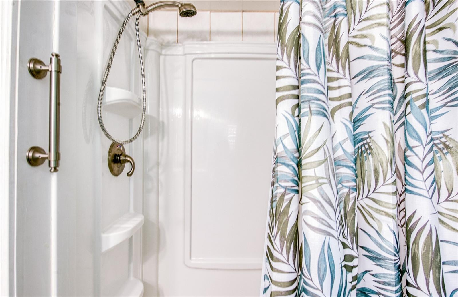 Image 28 of 42 For 18675 Us Highway 19 N 303