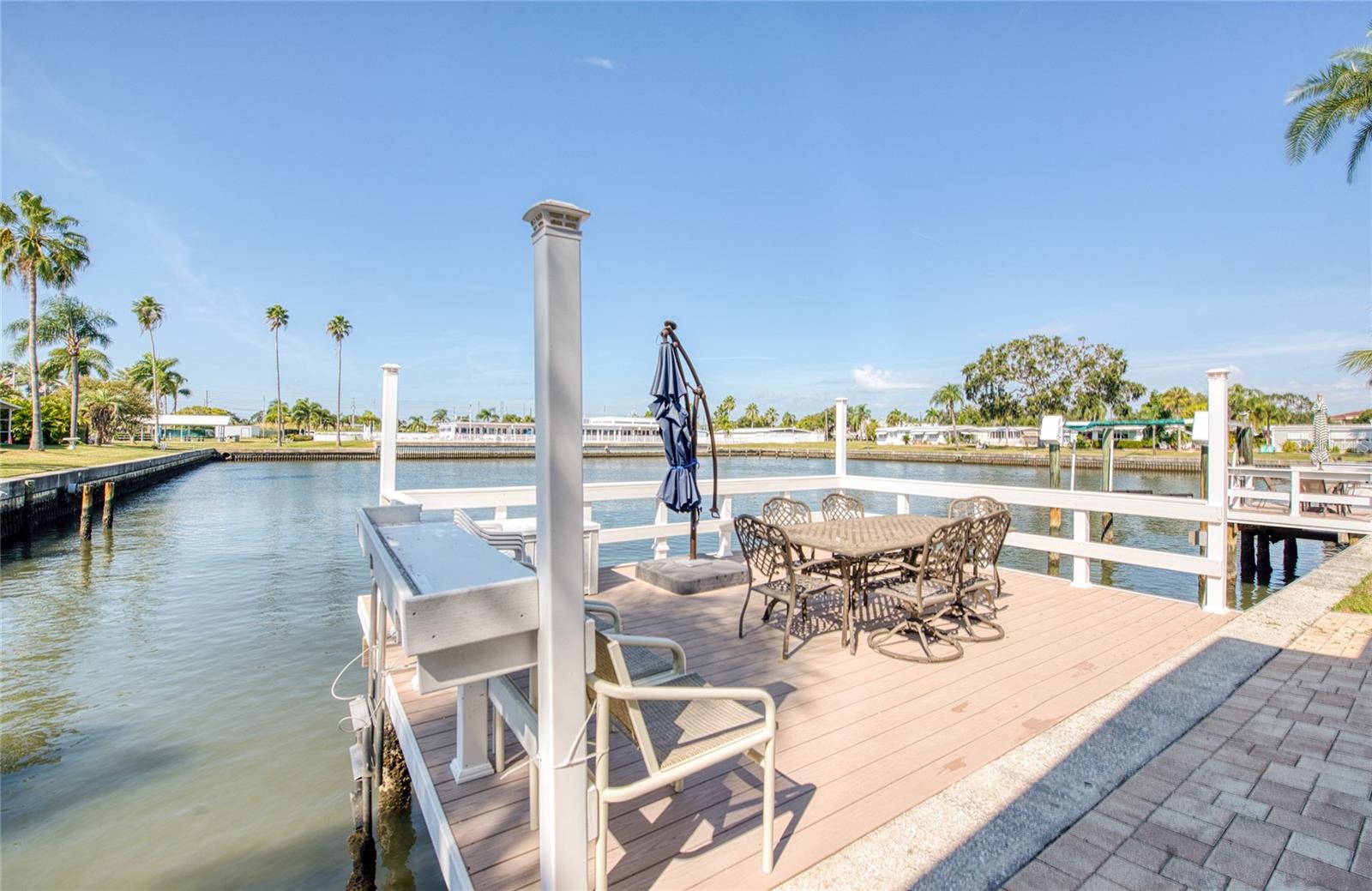 Image 39 of 42 For 18675 Us Highway 19 N 303