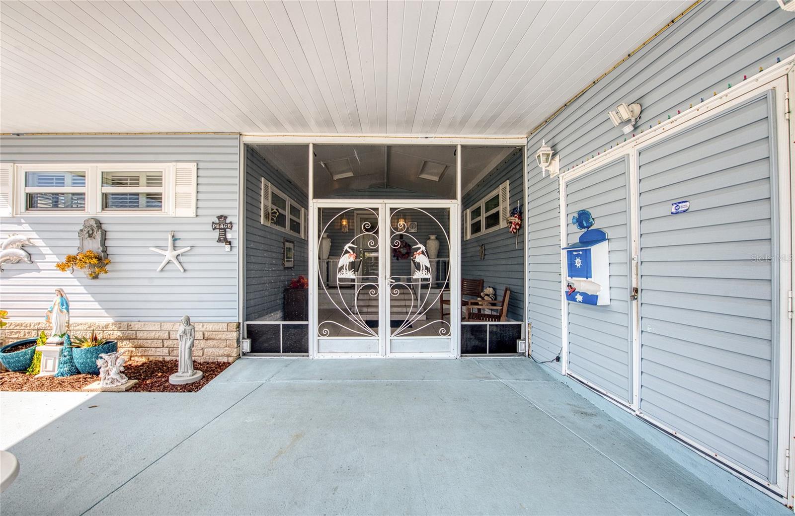 Image 9 of 42 For 18675 Us Highway 19 N 303