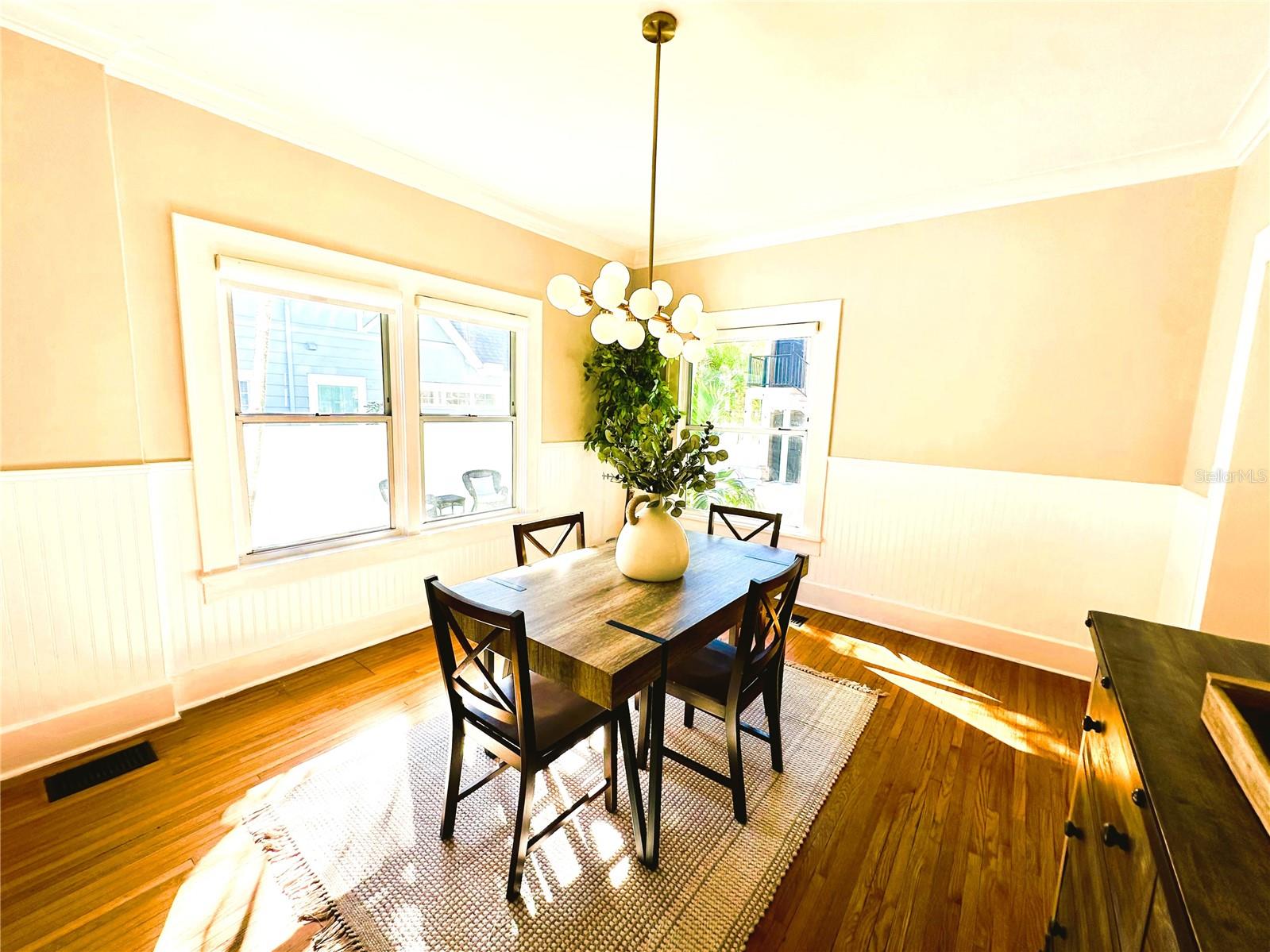 Image 5 of 16 For 150 18th Avenue N