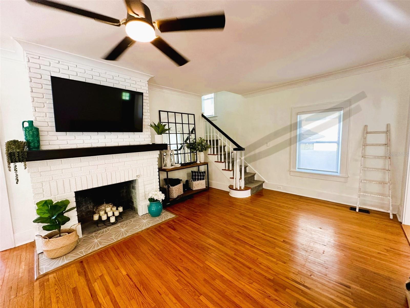 Image 6 of 16 For 150 18th Avenue N