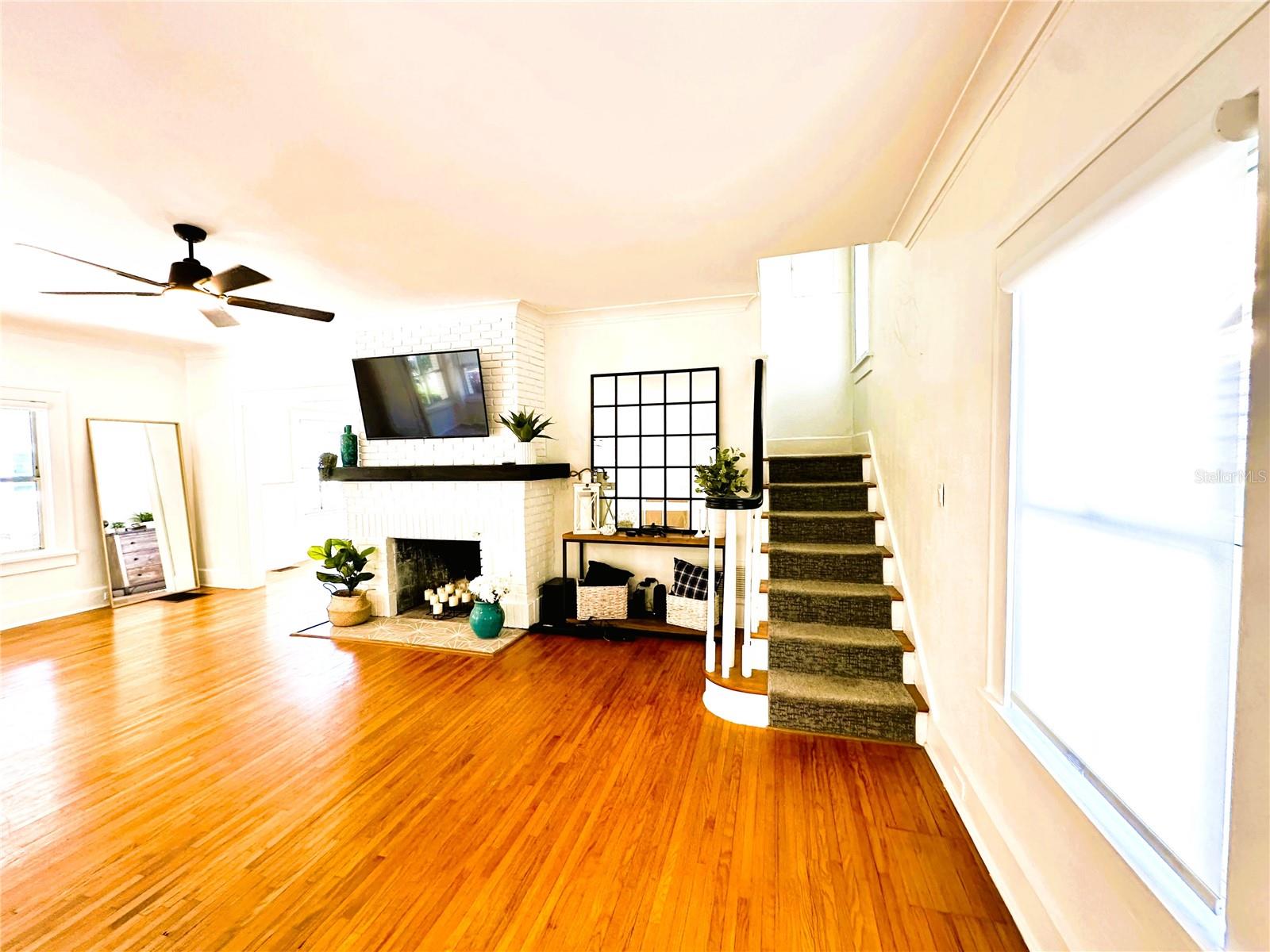 Image 7 of 16 For 150 18th Avenue N