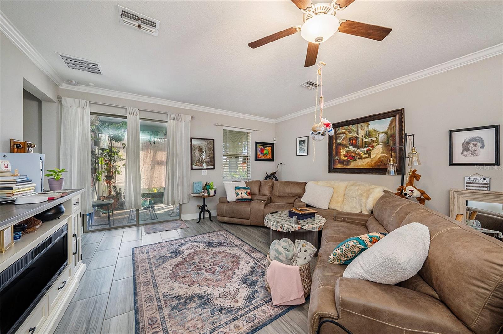 Image 5 of 25 For 9882 Campanula Court